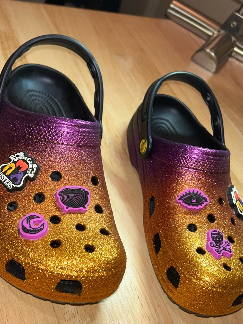 Crocs Classic Disney LIMITED HOCUS POCUS Clogs Mens 7 Women 9 Halloween New NWOB